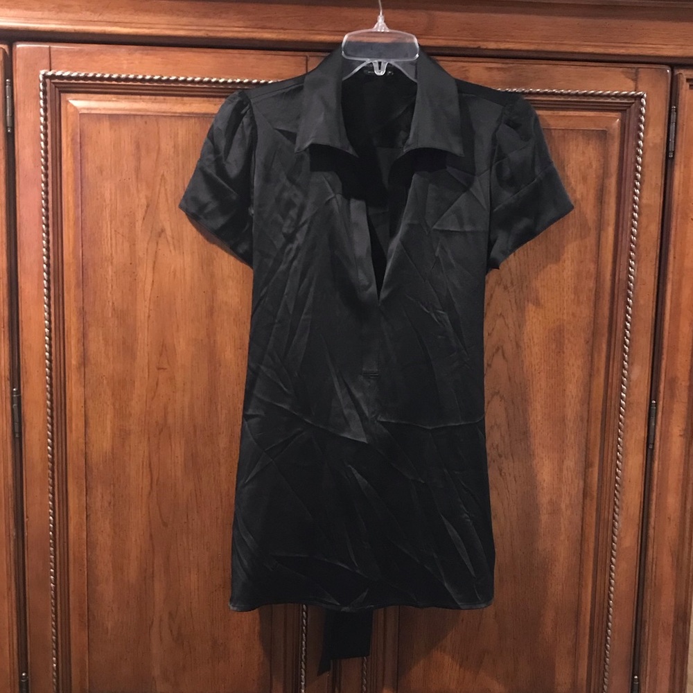 SALE‼️BCBG V Neck Silk Wrap Blouse M